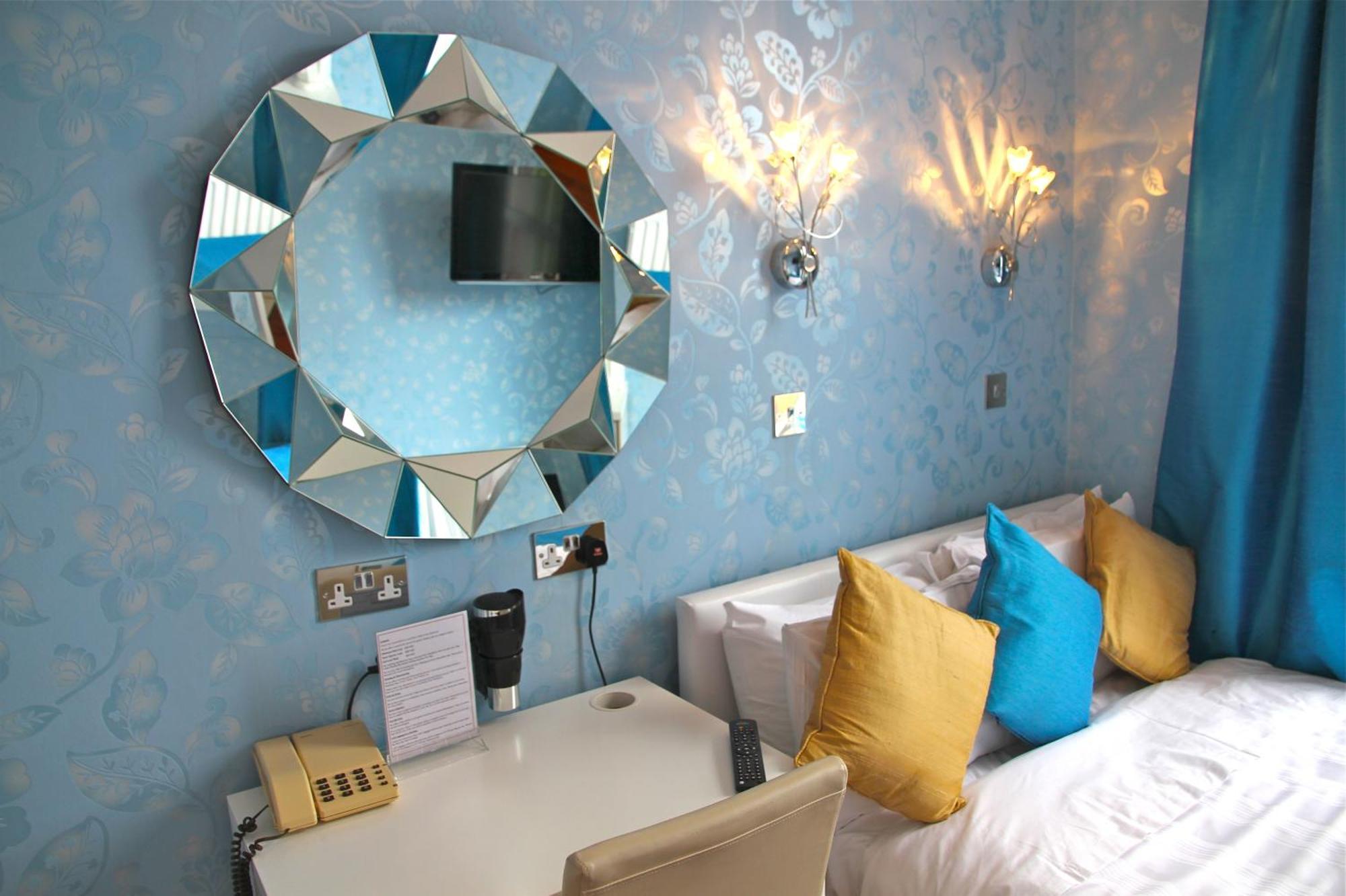 Crompton Guest House Hounslow Exteriér fotografie