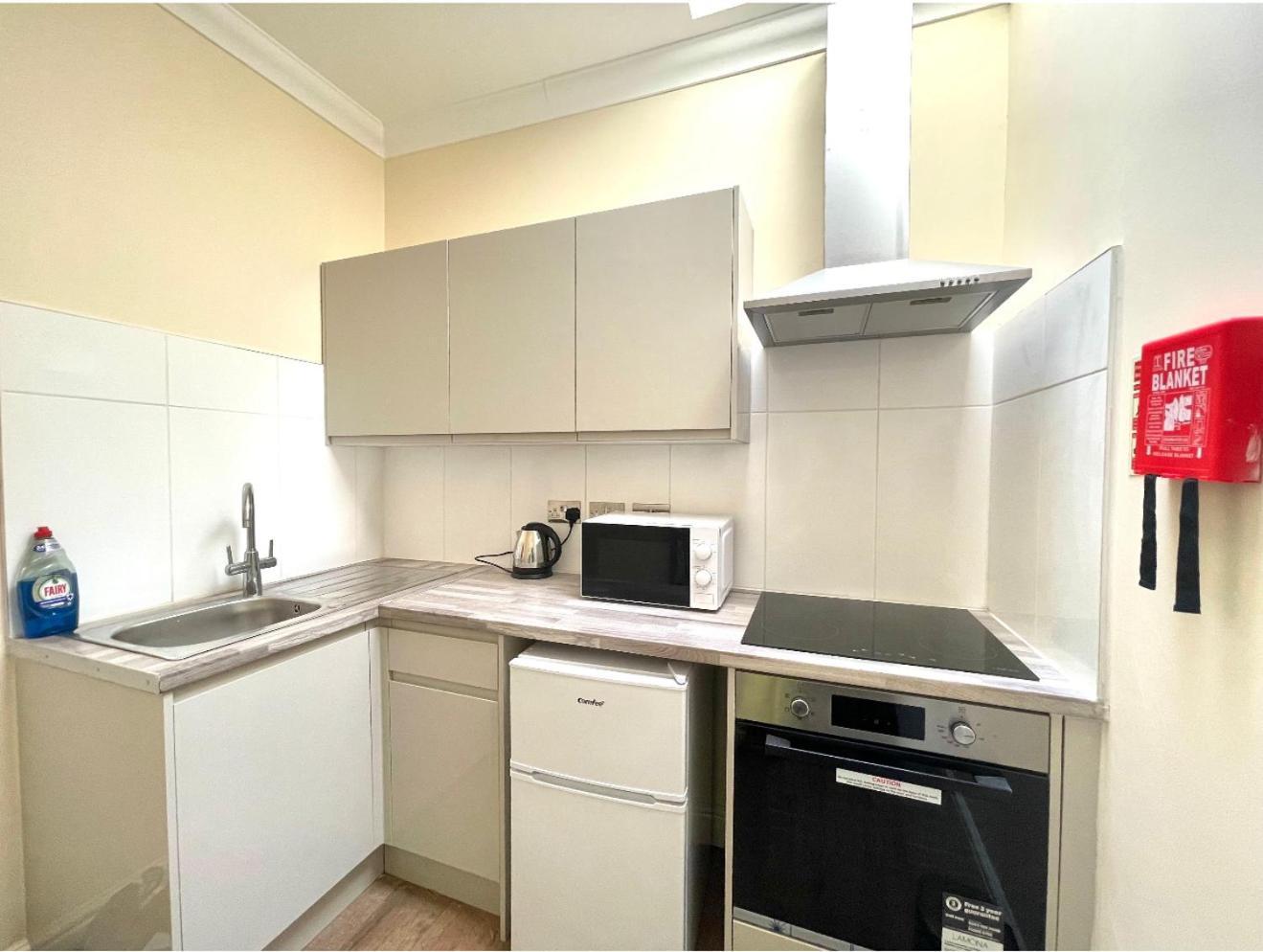 Crompton Guest House Hounslow Exteriér fotografie