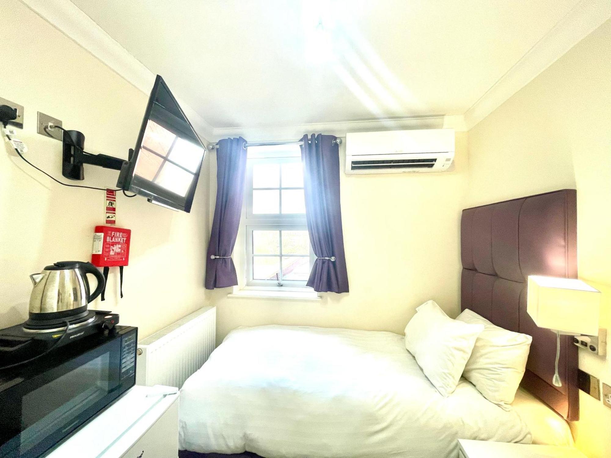 Crompton Guest House Hounslow Exteriér fotografie