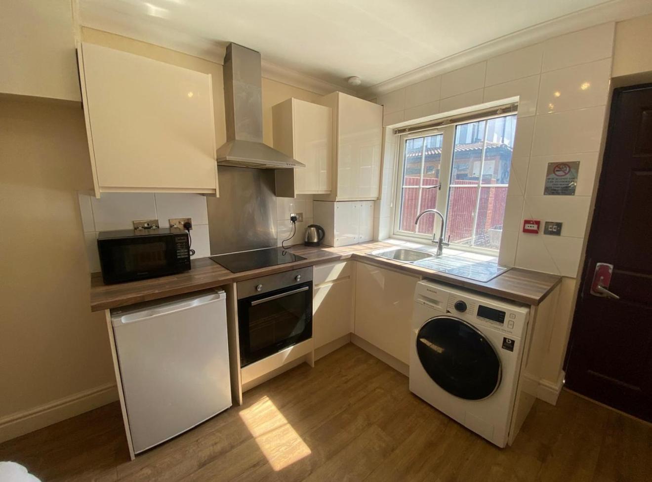 Crompton Guest House Hounslow Exteriér fotografie