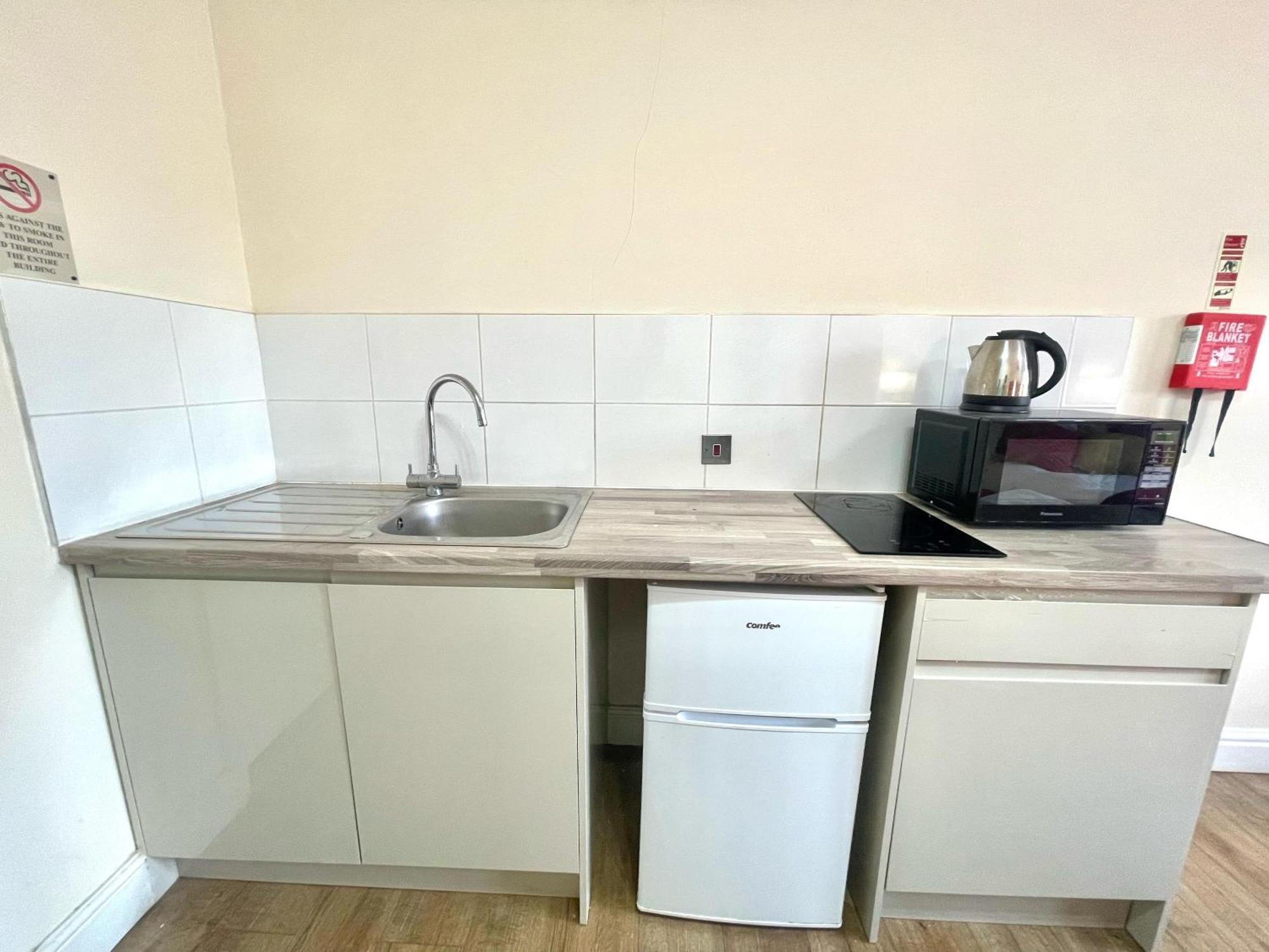 Crompton Guest House Hounslow Exteriér fotografie