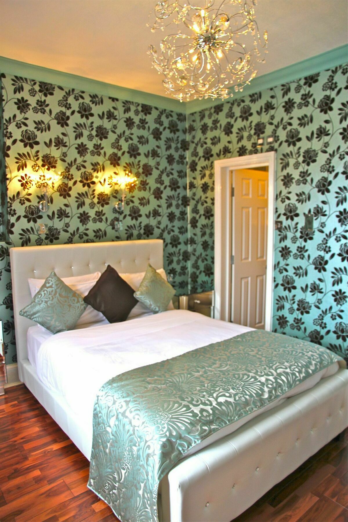 Crompton Guest House Hounslow Exteriér fotografie